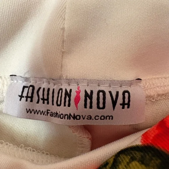 Fashion Nova Roses 2 pc set - Picture 5 of 5